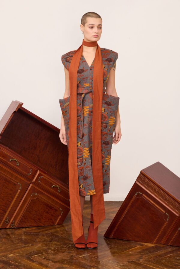 Fashion Midi Dress With Belt And Bold Shoulders Jacquard Grey - Image 4