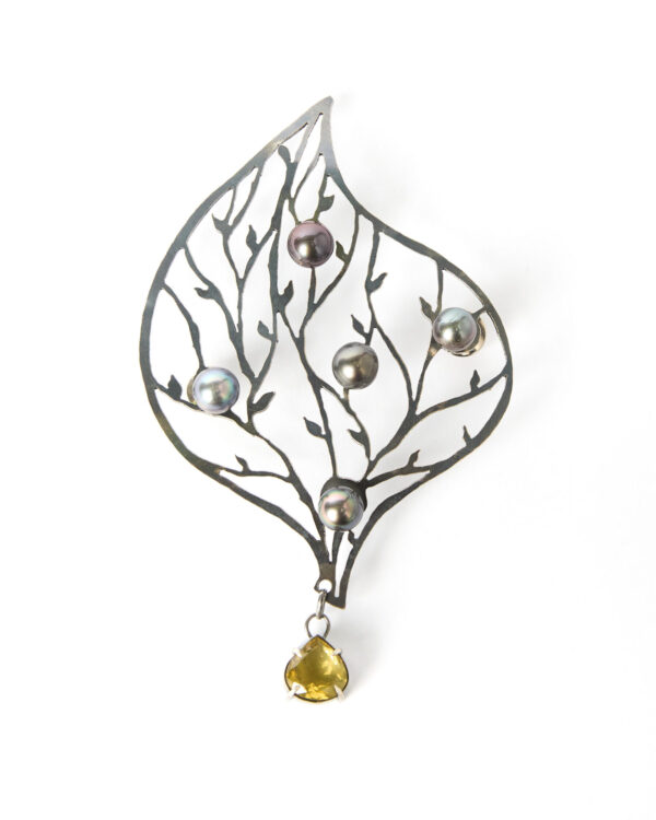 The Brooch Please
