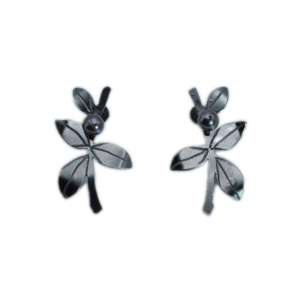 The earrings "The Currants blue shadow"